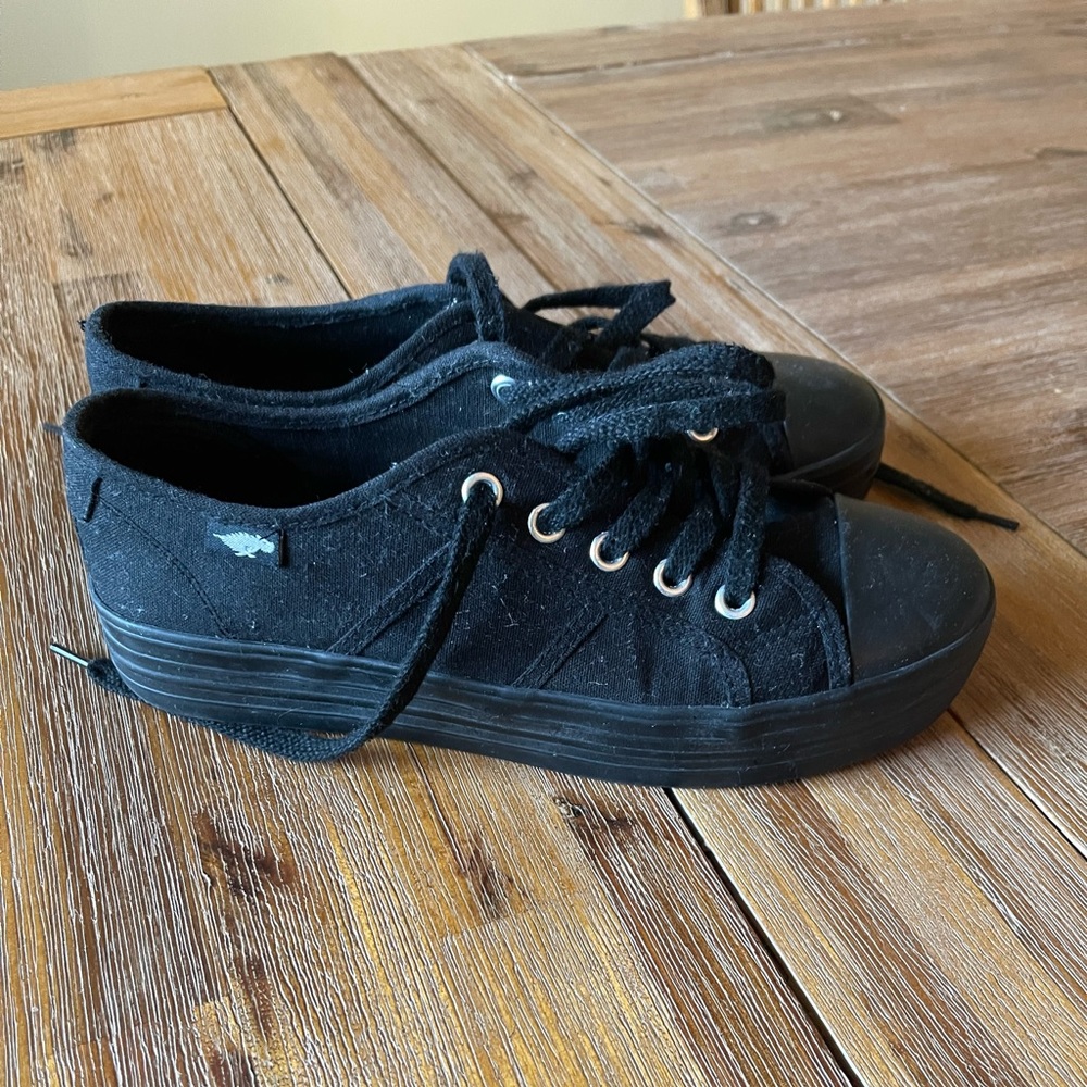 Rocket Dog canvas shoes